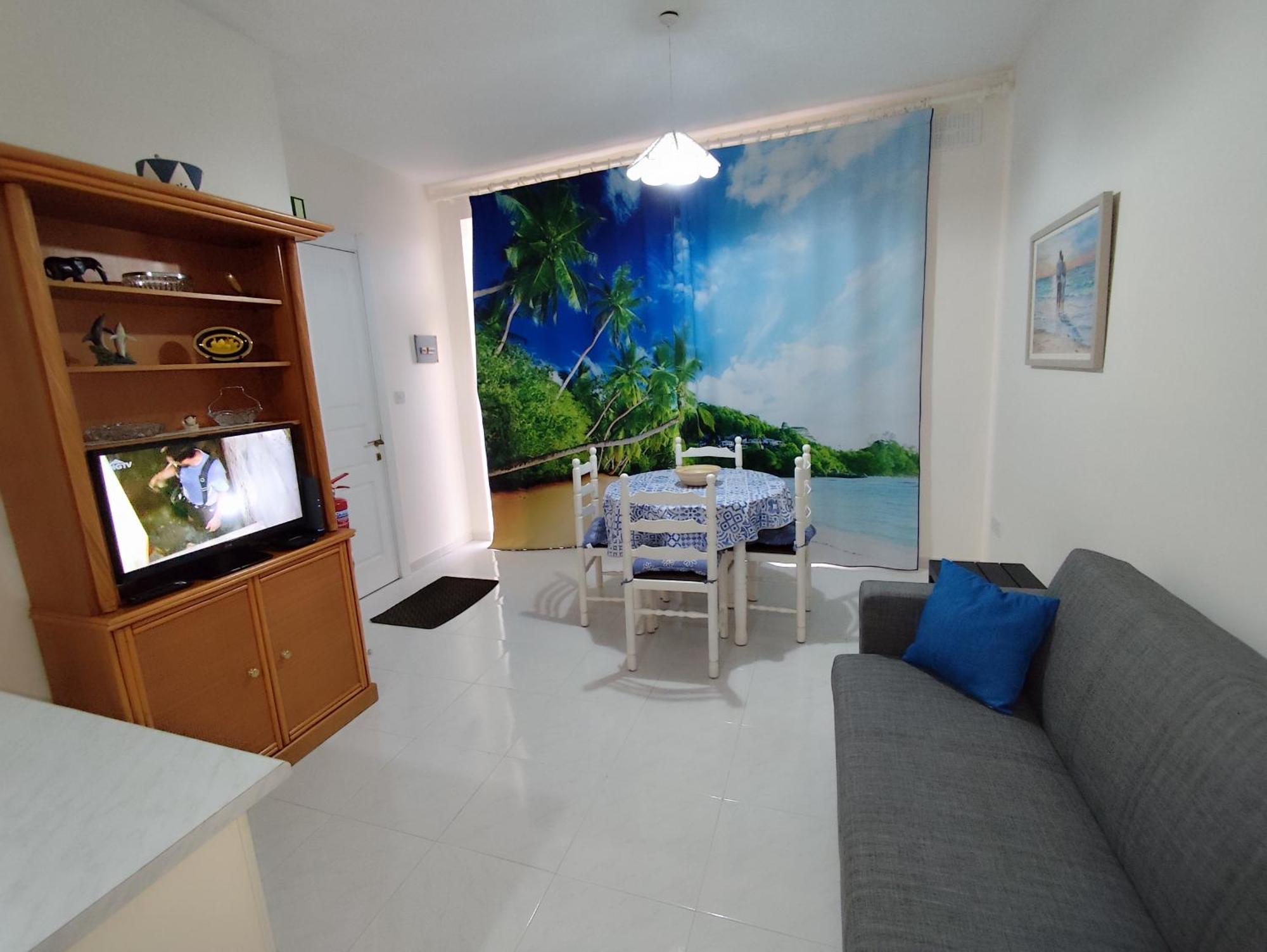 Sea Breeze Bliss - Self Check-In Apartment St. Paul's Bay Bagian luar foto